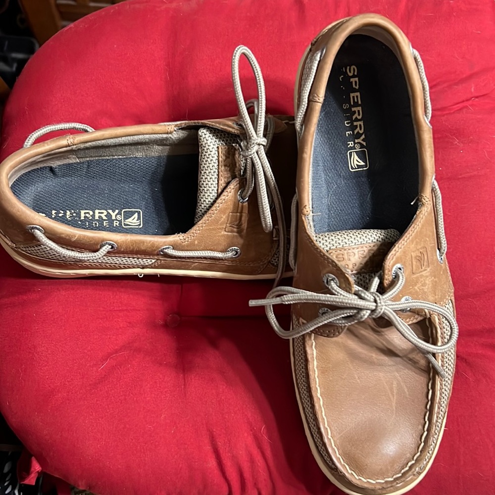 Men’s Sperry top-siders